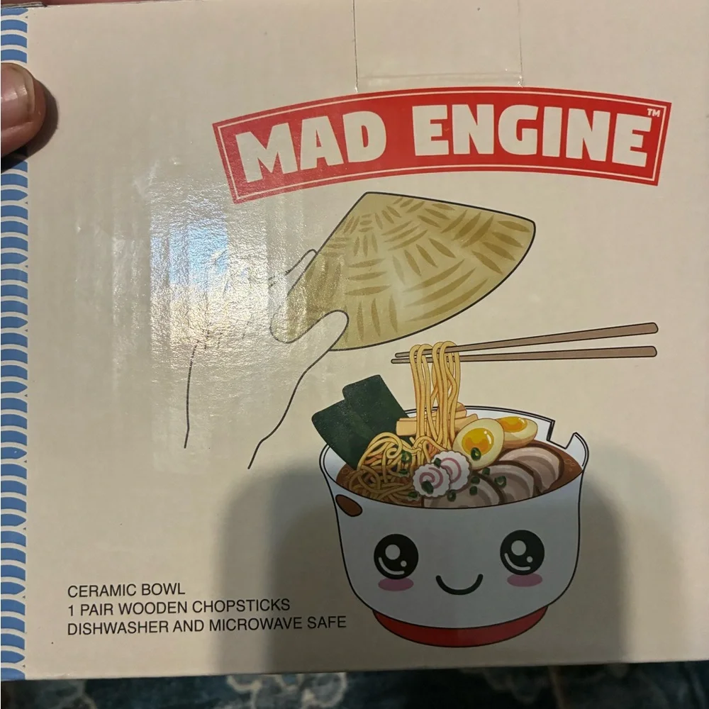 NIB Spencer's Noodle Bowl with Chopsticks - Red and White - Picture 4 of 4